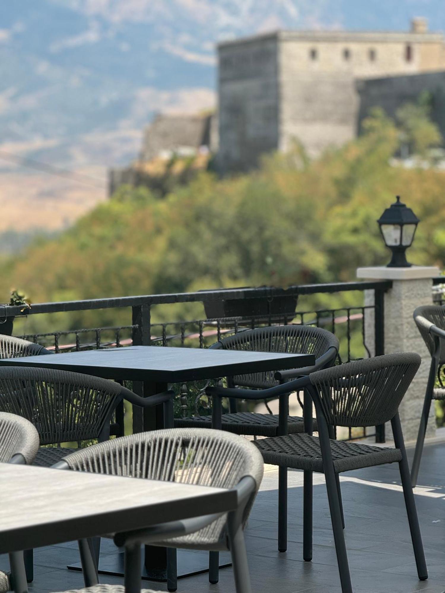 Castle Hotel Gjirokastër Buitenkant foto