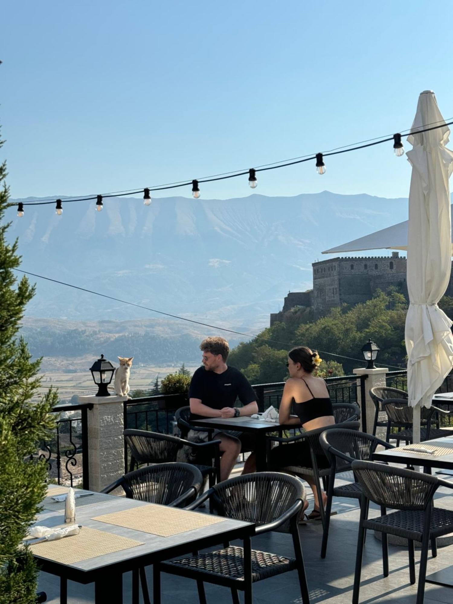 Castle Hotel Gjirokastër Buitenkant foto