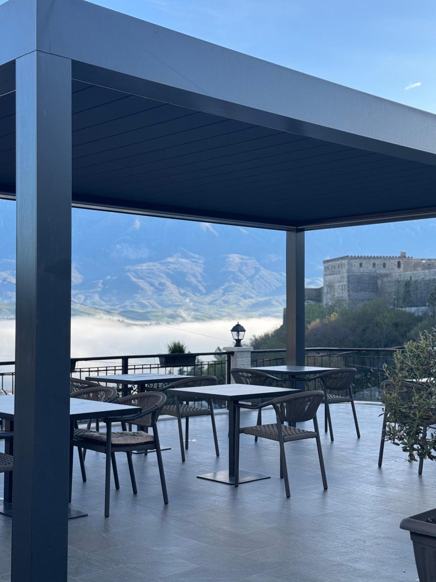 Castle Hotel Gjirokastër Buitenkant foto