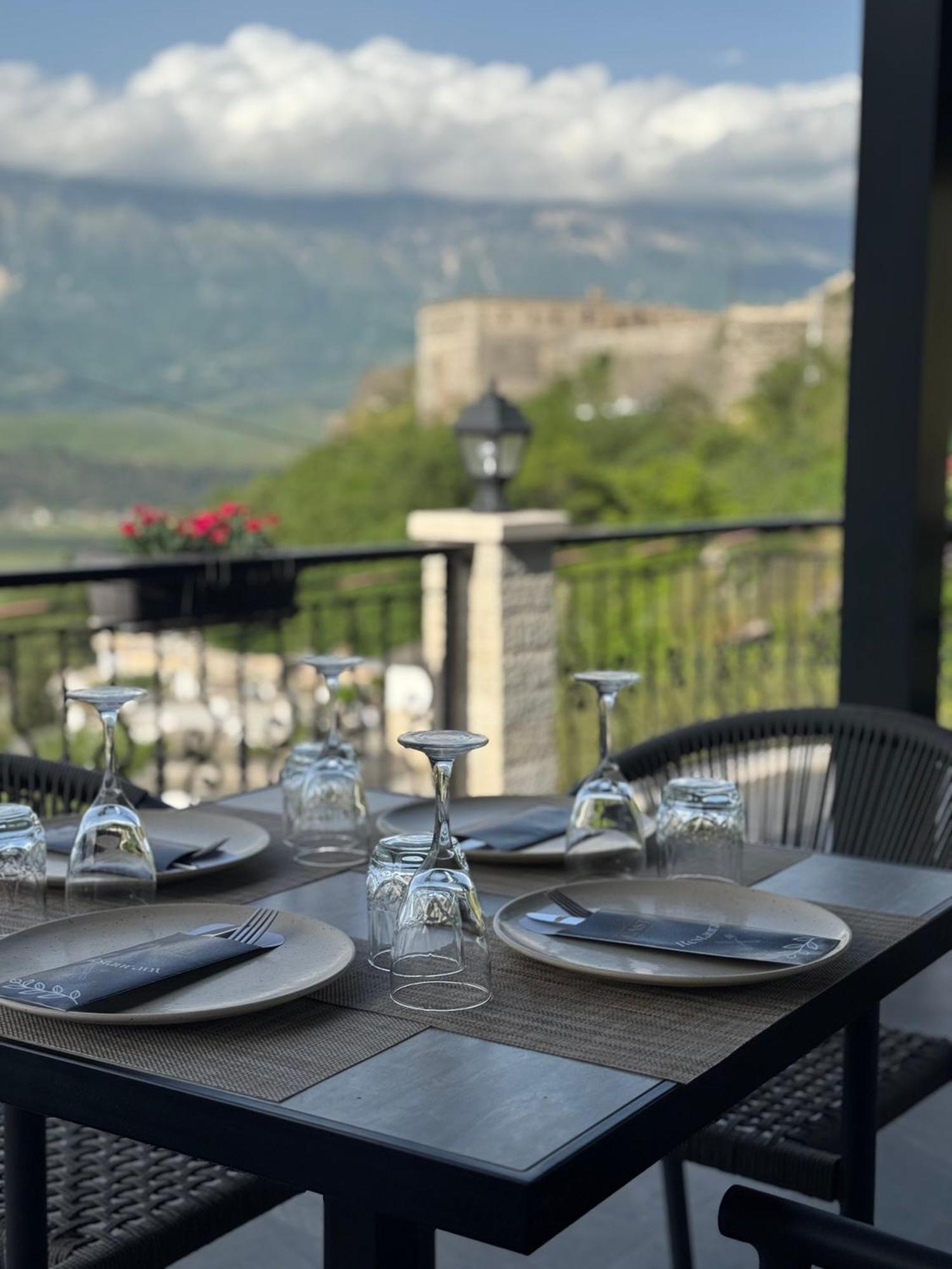 Castle Hotel Gjirokastër Buitenkant foto