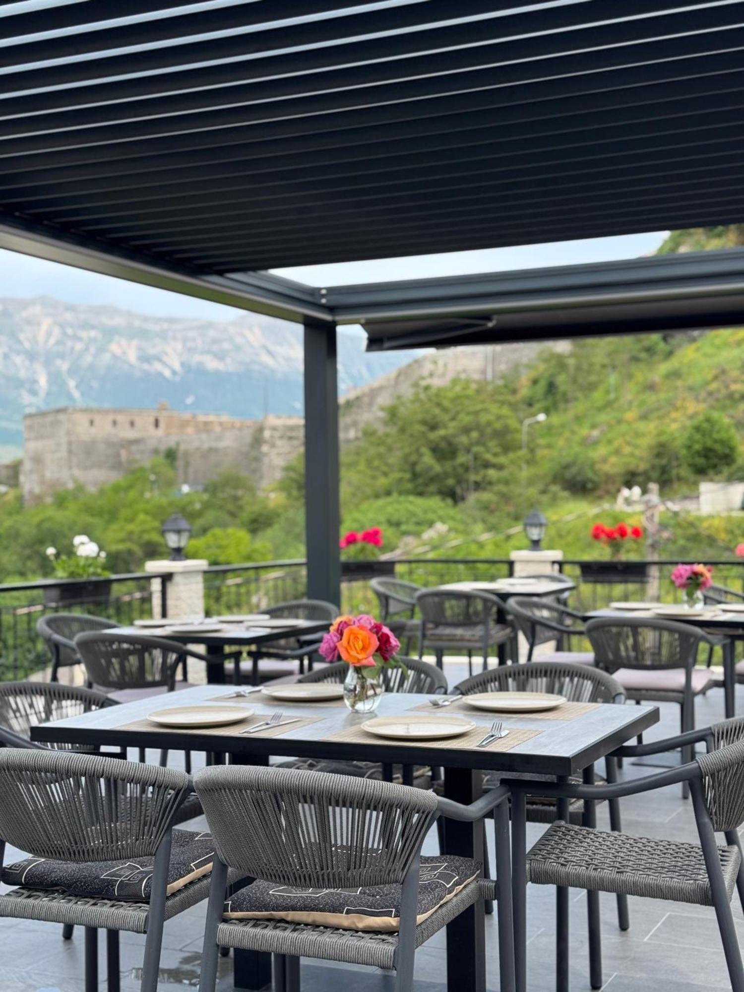 Castle Hotel Gjirokastër Buitenkant foto